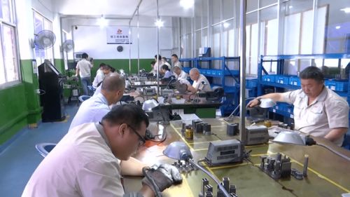 馬躍華勞模工匠技術服務隊 技術創新課題攻關 增添企業發展新動能